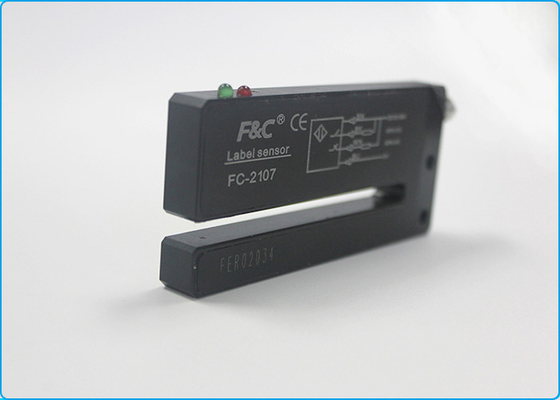 Konektor M8 12VDC PNP Jenis Garpu Label Sensor Optik Dengan Potentionmeter