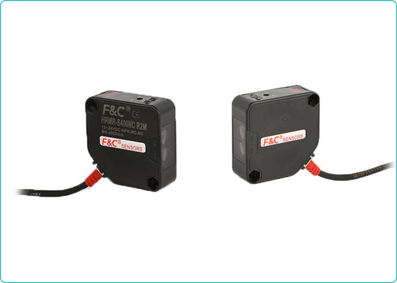 Penggunaan posisi 100cm Sensing 24VDC 4 kabel Photoelectric Sensor Switch PNP NO NC