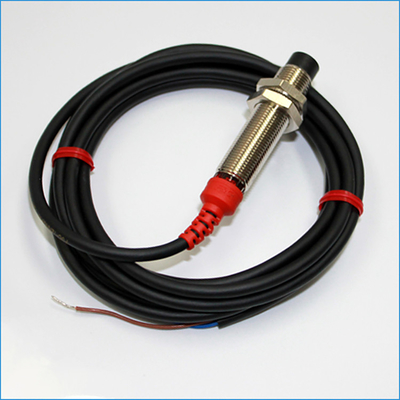 Sensor Kedekatan Induktif 12V 12mm Non-Flushed 3 Wire Metal Detector